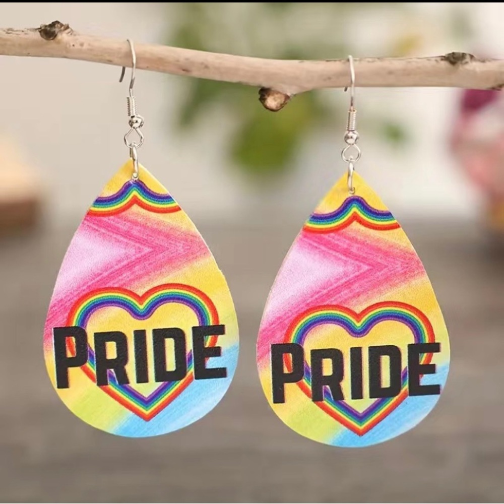 NWT Vintage Colorful PRIDE Letter Teardrop Shape PU
Leather Earrings LGBT Theme